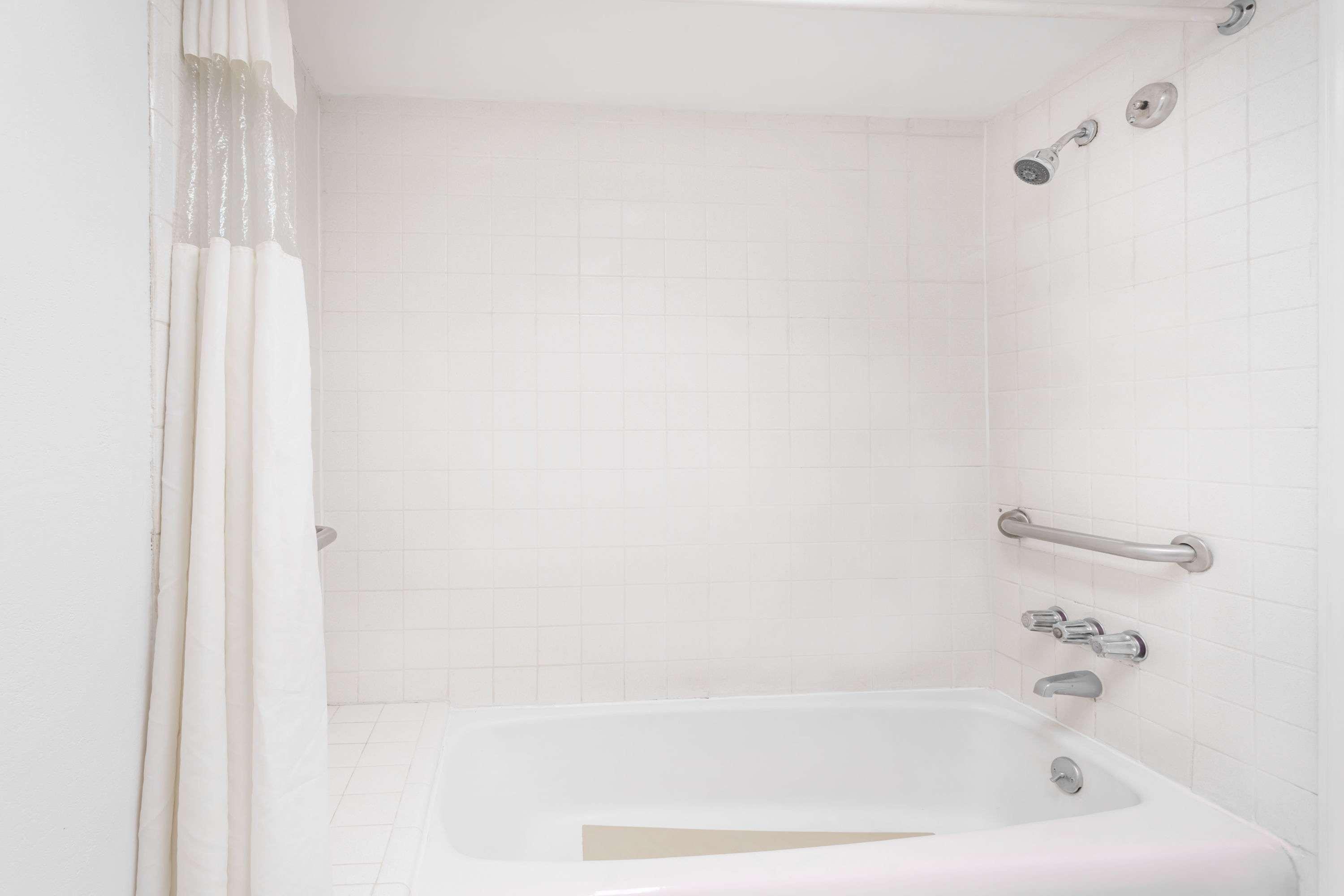 Howard Johnson By Wyndham Commerce Ga Bagian luar foto