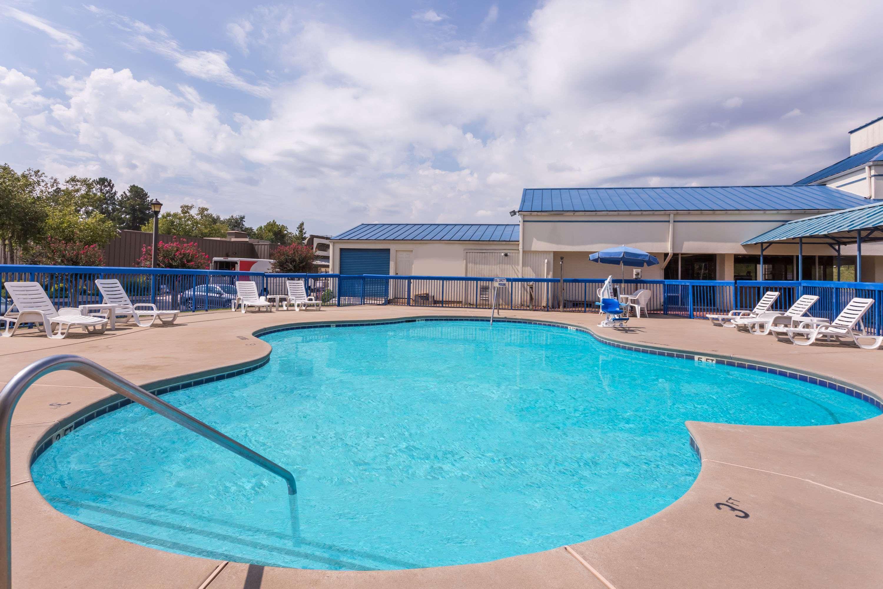 Howard Johnson By Wyndham Commerce Ga Bagian luar foto