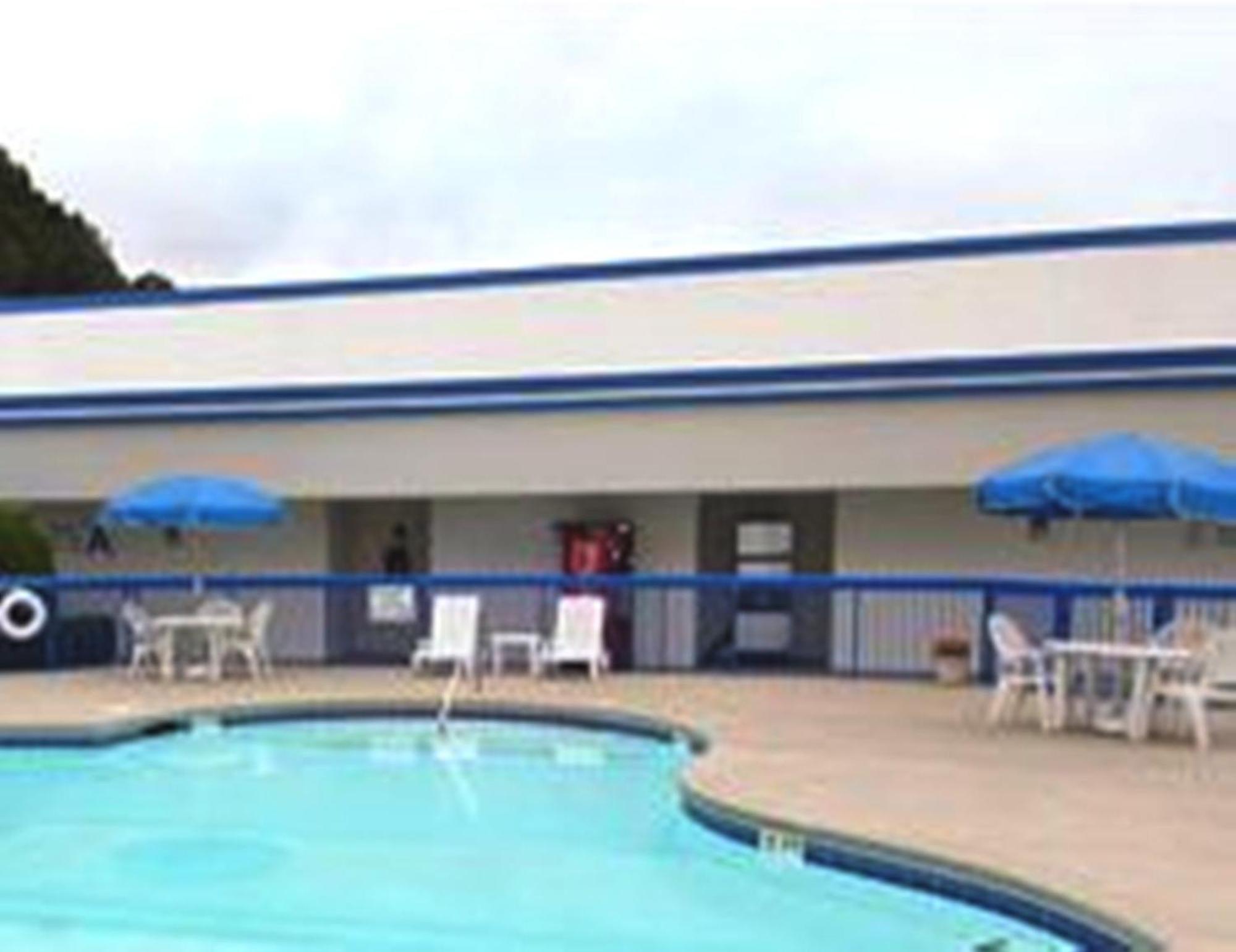 Howard Johnson By Wyndham Commerce Ga Bagian luar foto
